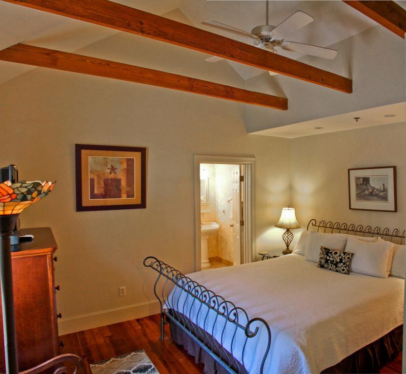 Night Swan Intracoastal Bed & Breakfast New Smyrna Beach Exterior photo
