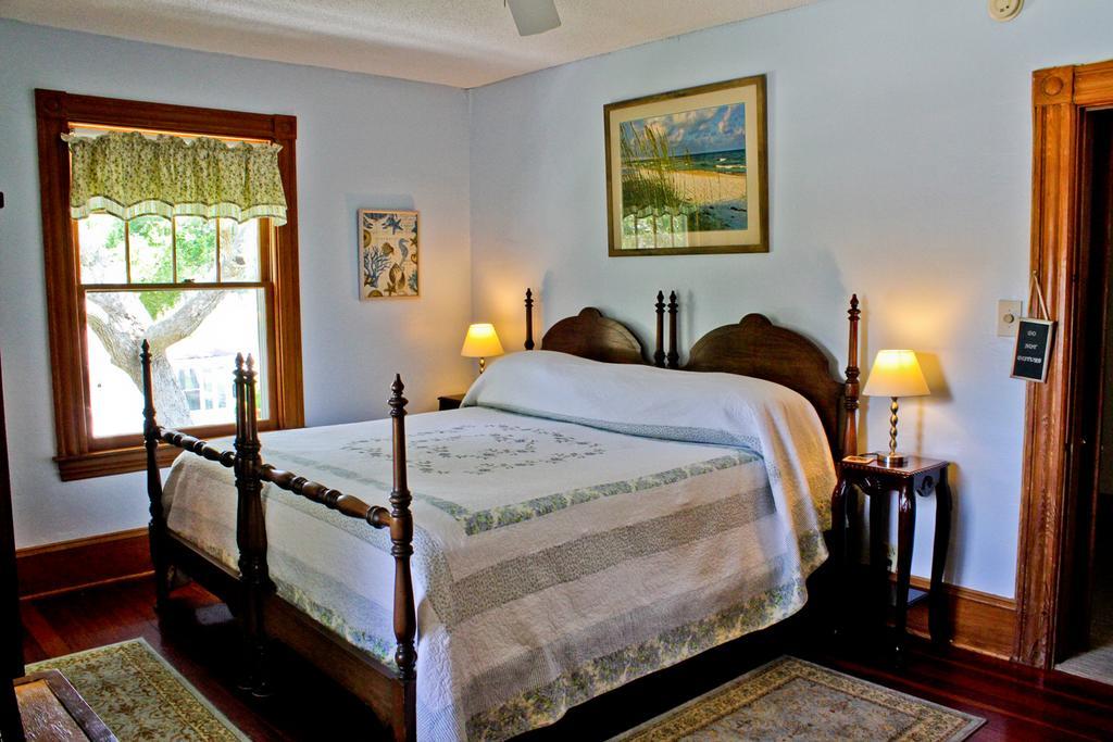 Night Swan Intracoastal Bed & Breakfast New Smyrna Beach Exterior photo