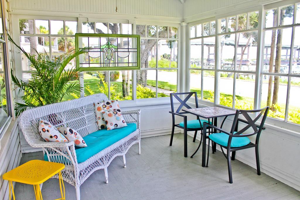 Night Swan Intracoastal Bed & Breakfast New Smyrna Beach Exterior photo