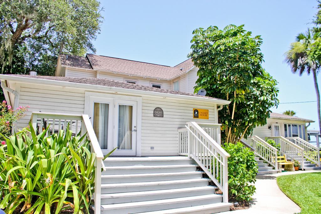 Night Swan Intracoastal Bed & Breakfast New Smyrna Beach Exterior photo