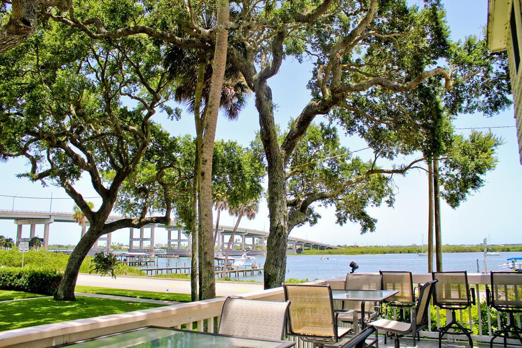 Night Swan Intracoastal Bed & Breakfast New Smyrna Beach Exterior photo